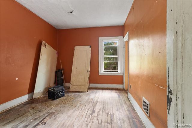 195 W Greendale, Highland Park, MI 48203