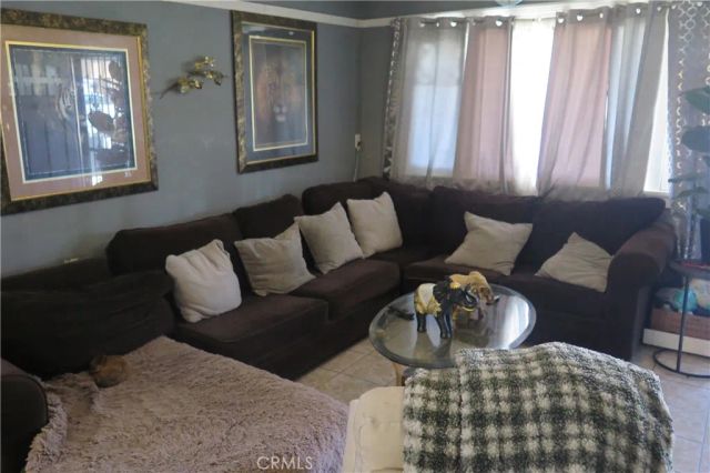 109 Kimball Avenue East, Hemet, CA 92543