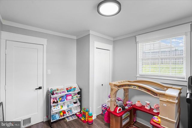 2010 LONGVIEW AVE, Baltimore, MD 21237