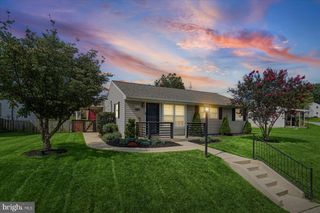 2010 LONGVIEW AVE, Baltimore, MD 21237