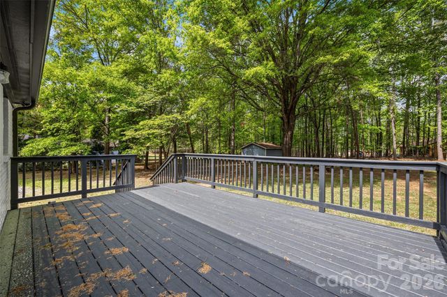 17700 Mckee Road, Charlotte, NC 28278