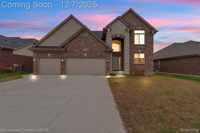 21852 Rio Grande Drive, Macomb, MI 48044