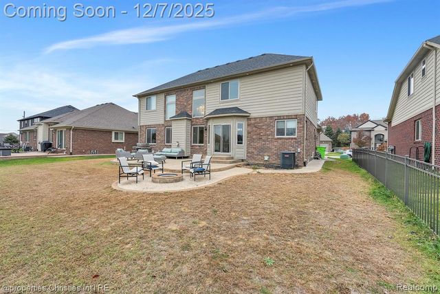 21852 Rio Grande Drive, Macomb, MI 48044