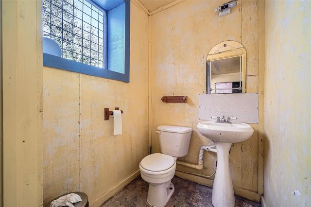 5256-5258 Bell Springs RD, Dripping Springs, TX 78620