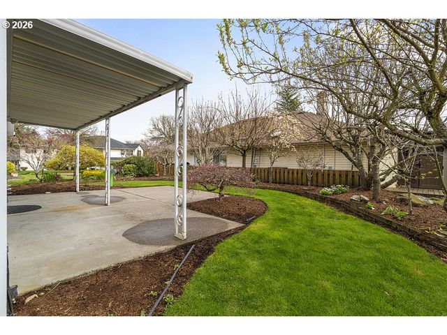 15638 Ne RUSSELL Pl, Portland, OR 97230