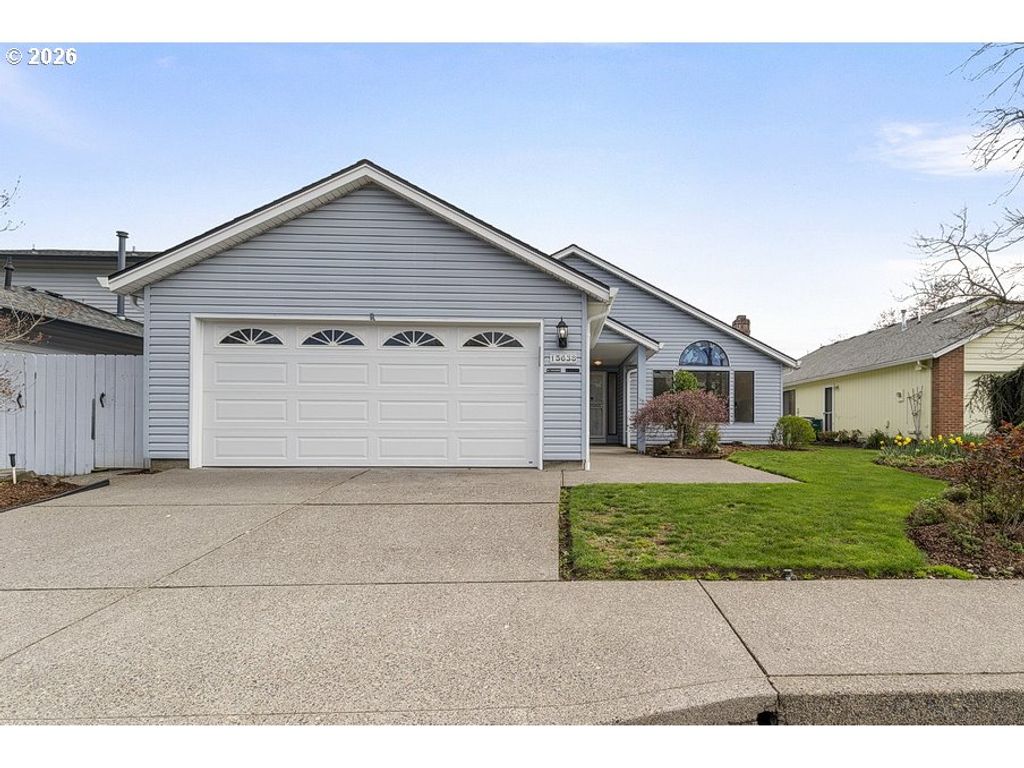 15638 Ne RUSSELL Pl, Portland, OR 97230