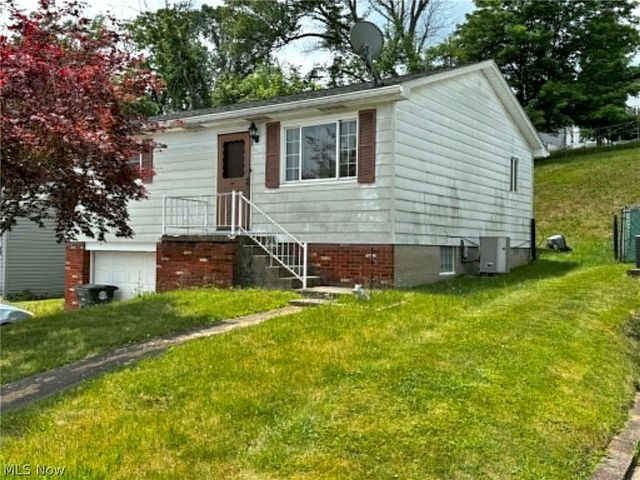 205 Canterbury Boulevard, Steubenville, OH 43952