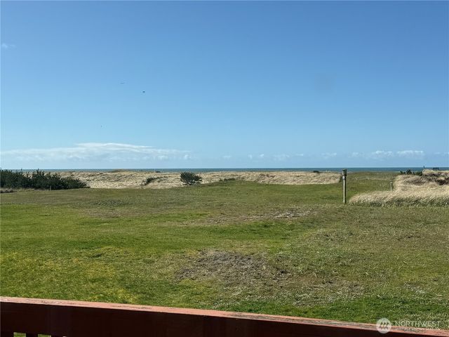 30011 G Street, Ocean Park, WA 98640