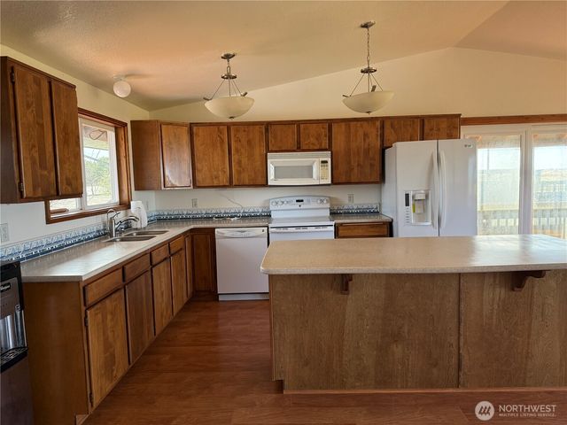 30011 G Street, Ocean Park, WA 98640