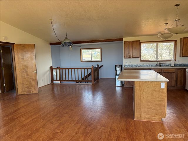 30011 G Street, Ocean Park, WA 98640