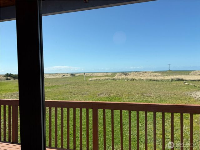 30011 G Street, Ocean Park, WA 98640