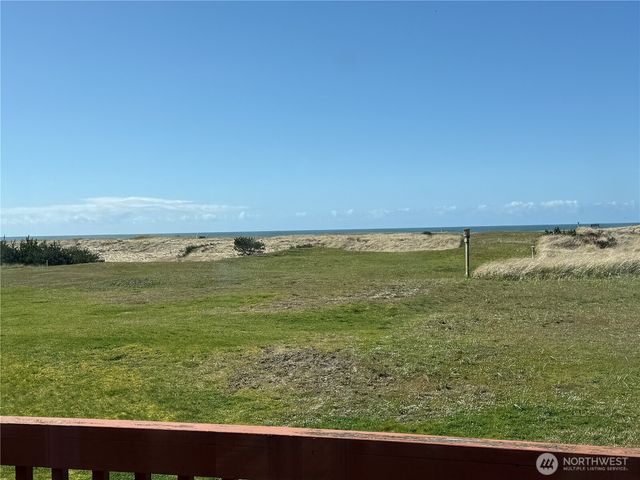 30011 G Street, Ocean Park, WA 98640