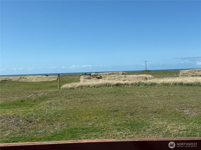 30011 G Street, Ocean Park, WA 98640