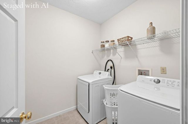 52 QUARTZ RIDGE DR, York, PA 17408
