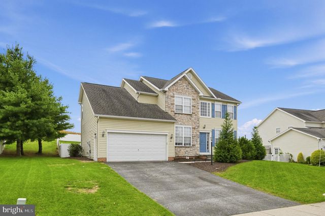 52 QUARTZ RIDGE DR, York, PA 17408