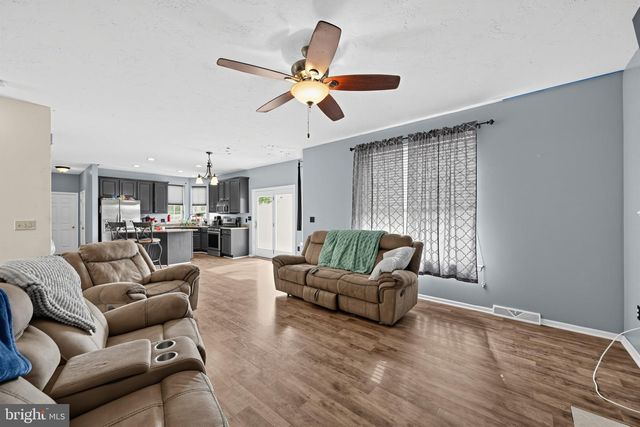 52 QUARTZ RIDGE DR, York, PA 17408
