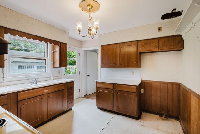 620 Chinoe Road, Lexington, KY 40502