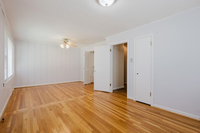 620 Chinoe Road, Lexington, KY 40502