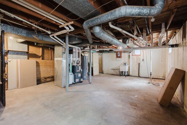 620 Chinoe Road, Lexington, KY 40502