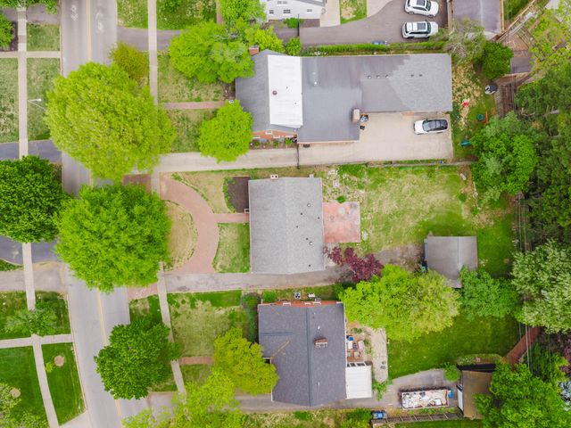 620 Chinoe Road, Lexington, KY 40502