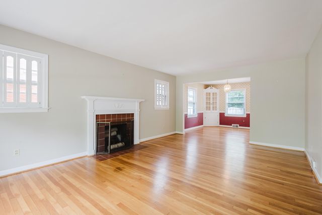 620 Chinoe Road, Lexington, KY 40502