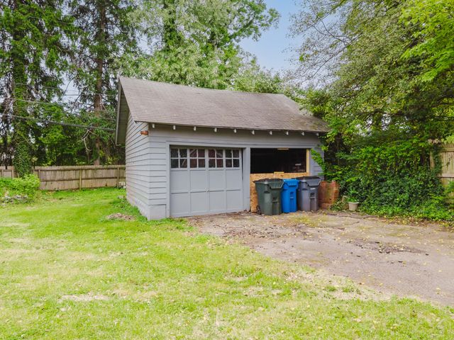 620 Chinoe Road, Lexington, KY 40502