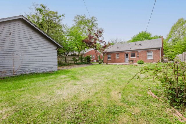 620 Chinoe Road, Lexington, KY 40502