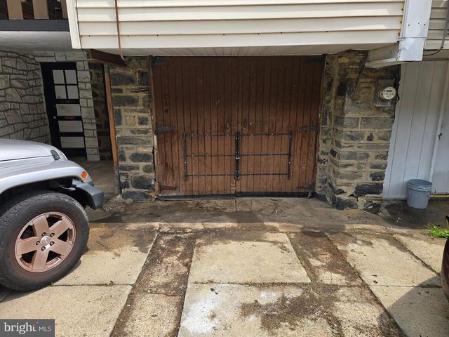 554 E CARVER ST, Philadelphia, PA 19120