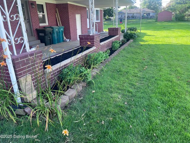 1057 Robin Rd, Radcliff, KY 40160