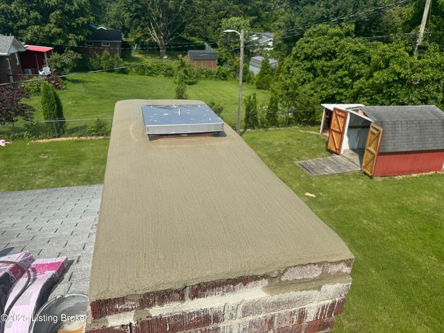 1057 Robin Rd, Radcliff, KY 40160