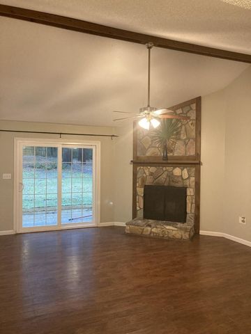 285 Willow Avenue, Freeport, FL 32439