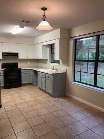 285 Willow Avenue, Freeport, FL 32439