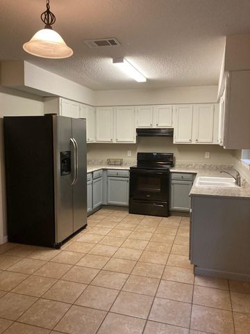 285 Willow Avenue, Freeport, FL 32439