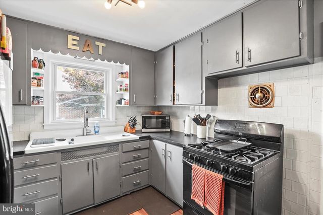 604 BELMONT AVE, Reading, PA 19605