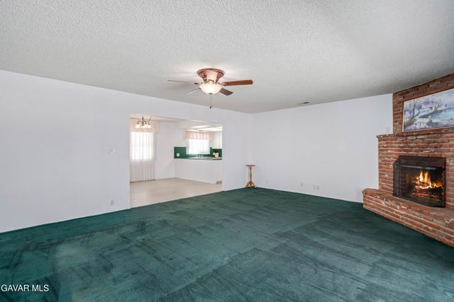 43037 50th Street West, Quartz Hill, CA 93536