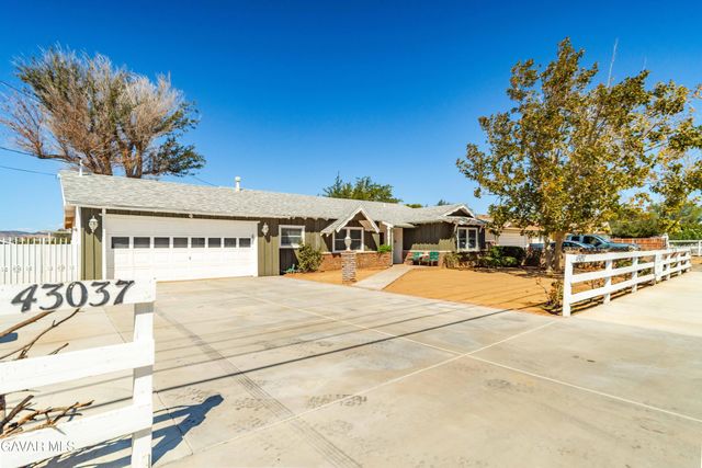 43037 50th Street West, Quartz Hill, CA 93536