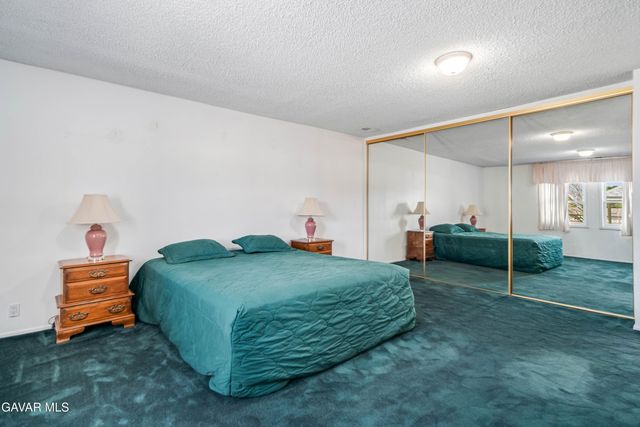 43037 50th Street West, Quartz Hill, CA 93536