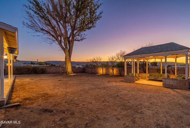 43037 50th Street West, Quartz Hill, CA 93536
