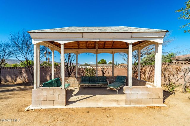 43037 50th Street West, Quartz Hill, CA 93536