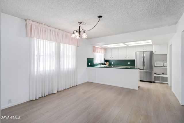 43037 50th Street West, Quartz Hill, CA 93536