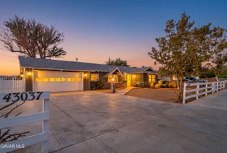 43037 50th Street West, Quartz Hill, CA 93536