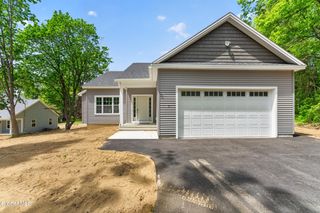 176 Montray Road, Queensbury, NY 12804