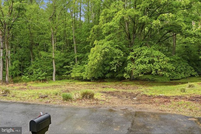 8402 SLEEPY HOLLOW RD, Fort Washington, MD 20744