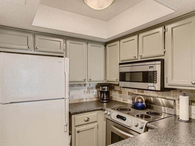 1404 Norwalk LN 213, Austin, TX 78703
