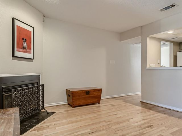 1404 Norwalk LN 213, Austin, TX 78703