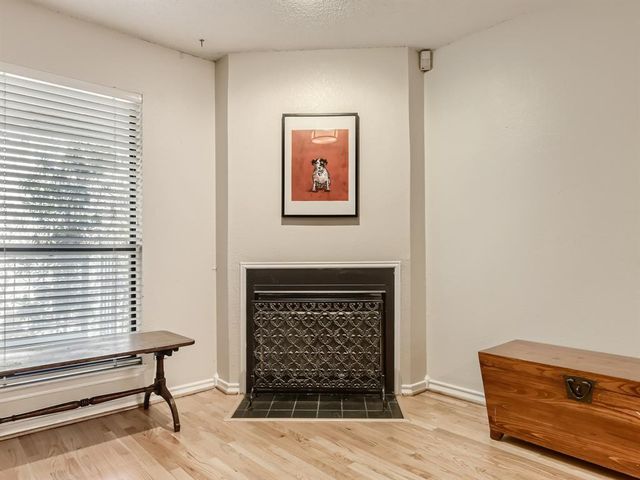 1404 Norwalk LN 213, Austin, TX 78703