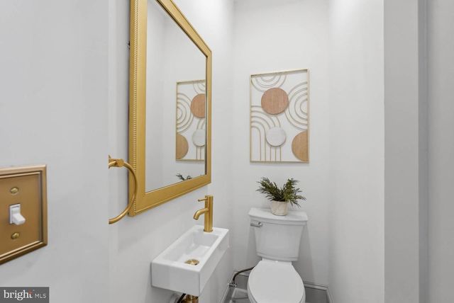 1210 T ST NW, Washington, DC 20009