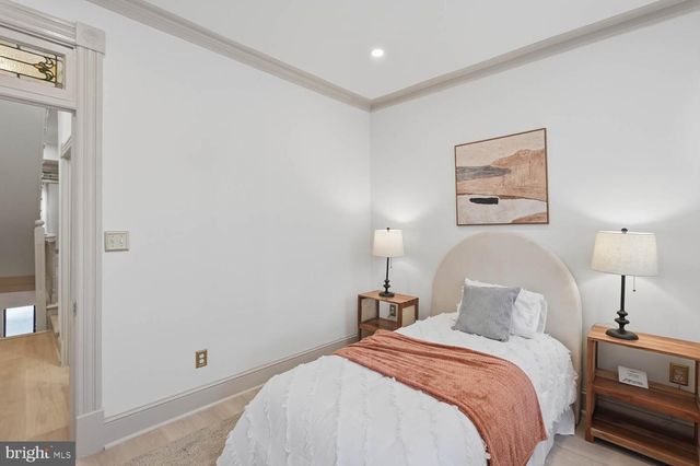 1210 T ST NW, Washington, DC 20009
