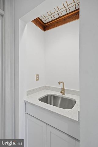 1210 T ST NW, Washington, DC 20009