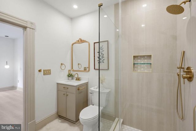 1210 T ST NW, Washington, DC 20009